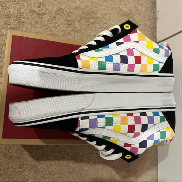 vans - Picture 5 of 8